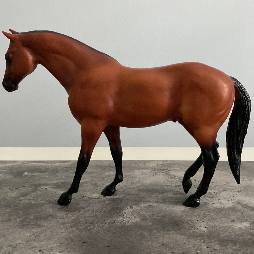 Breyer Rugged Lark - Picture 2 of 10